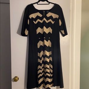 Gabby and Skye midi dress size 14